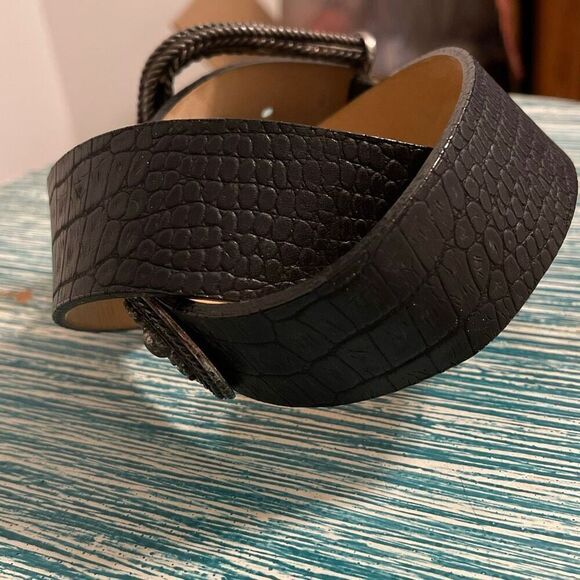 Streets Ahead Vintage Crock Embossed Leather/Aged Silver Medallion Belt - Picture 4 of 10